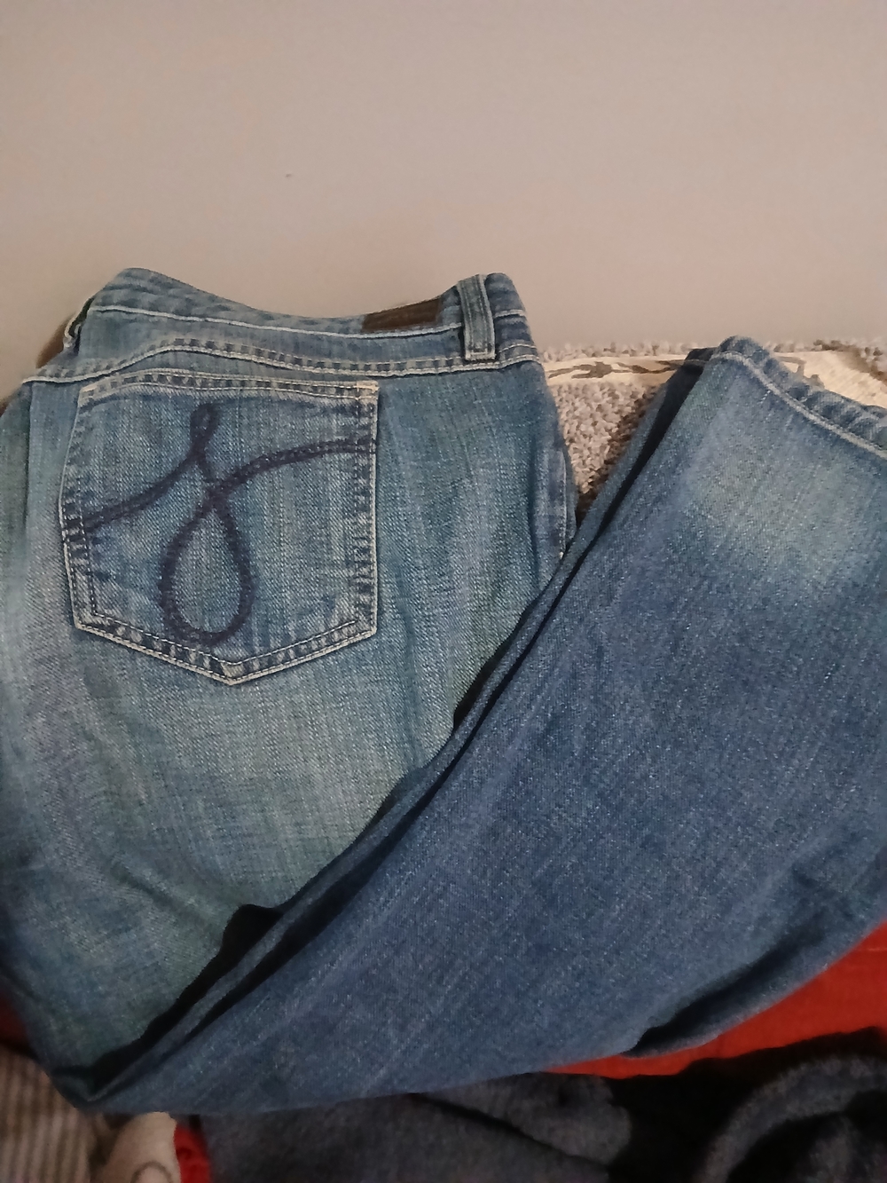 Juicy Couture Blue Denim Capri Jeans with Embroidered Back Pocket